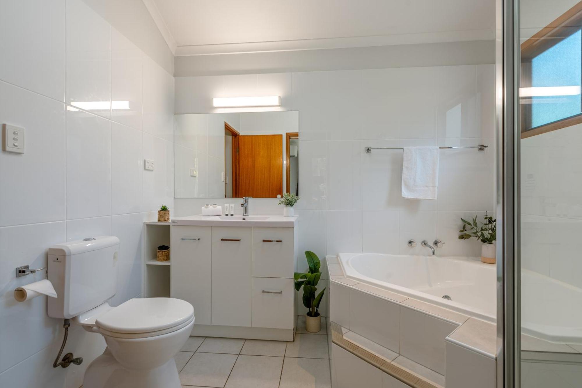 Big4 Tasman Holiday Parks - South Mission Beach 外观 照片